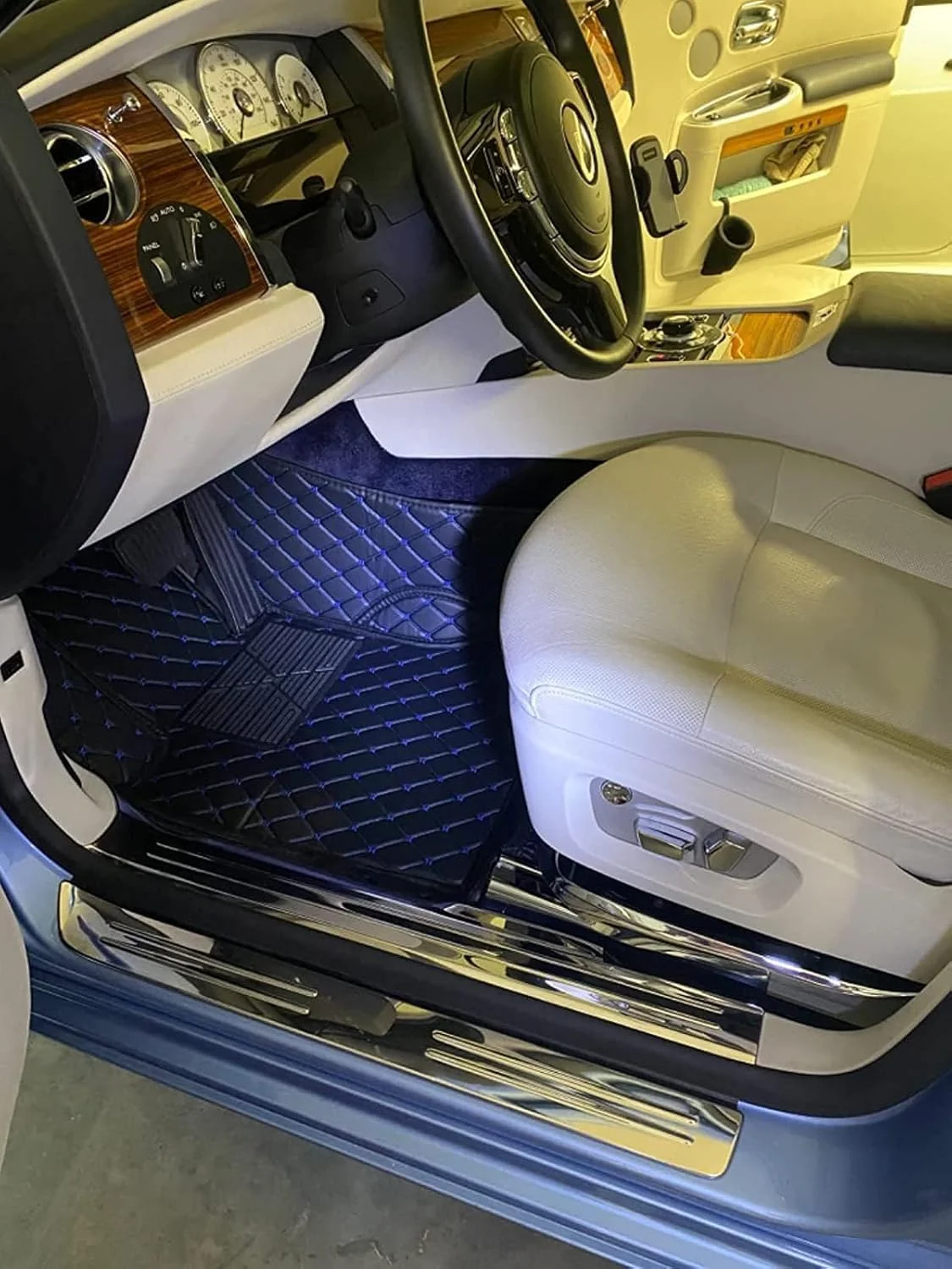 7MYFPL7 Hyundai EV floor mat fitted in car interior showing precise edges